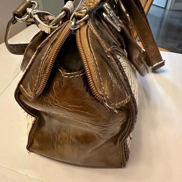 Madi Claire Bronze and White Shoulder Satchel - Picture 6 of 8